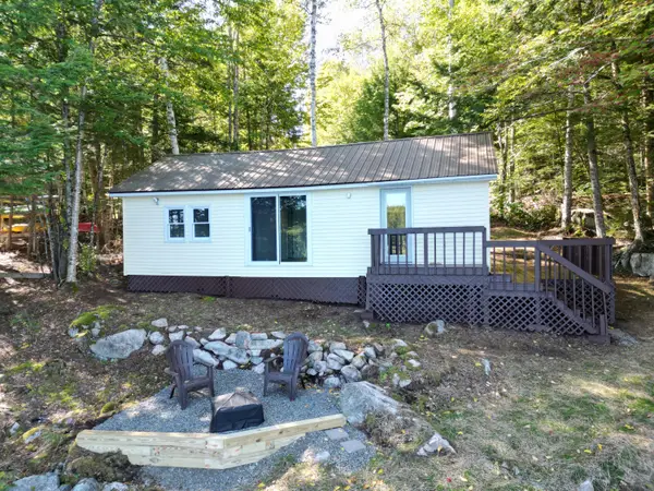 14 Snows Corner, Lincoln, ME 04457