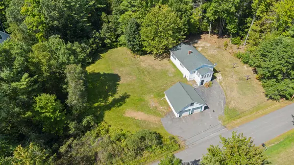 10 Littlefield Lane, Farmingdale, ME 04344