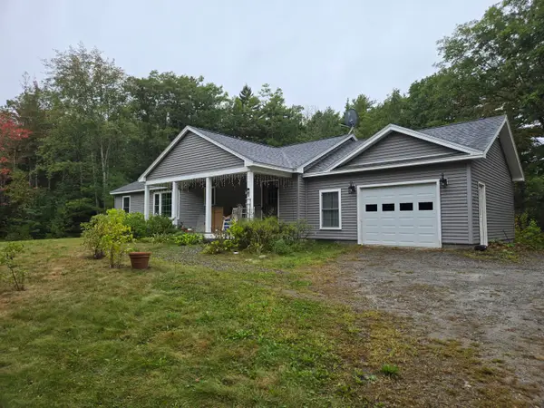 22 Triple Leaf Lane, Boothbay, ME 04537