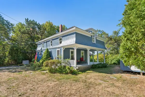 11 Gomez Road, Phippsburg, ME 04562