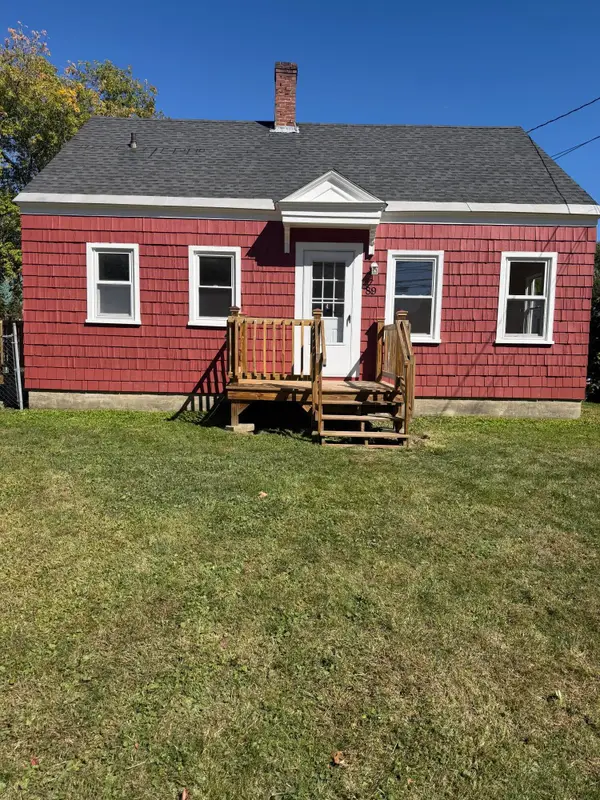 89 North Street, Waterville, ME 04901