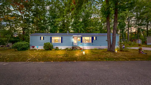33 Oakwood Drive, Turner, ME 04282