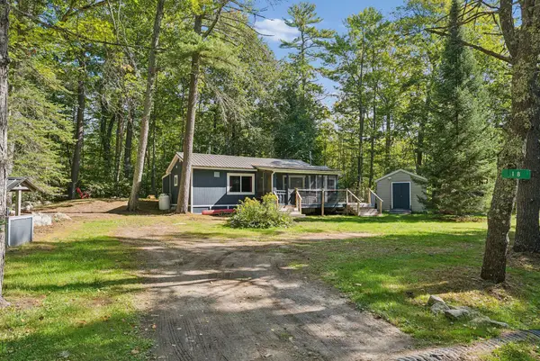 18 Shore Road, Raymond, ME 04071