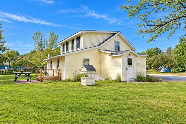 9 Fiske Lane, Blue Hill, ME 04614