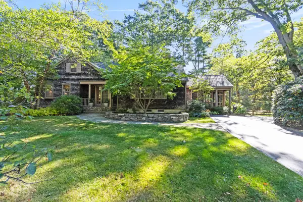 26 Oakhurst Road, Cape Elizabeth, ME 04107