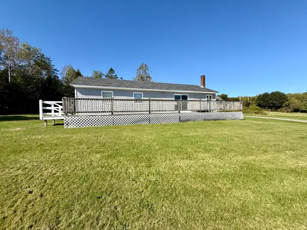 760 U.s. 1, Robbinston, ME 04671