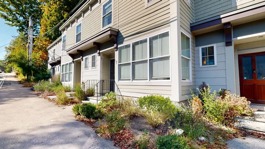 5 Academy Street, Auburn, ME 04210 - #2