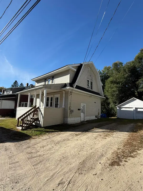 46 Nichol Street, Paris, ME 04281