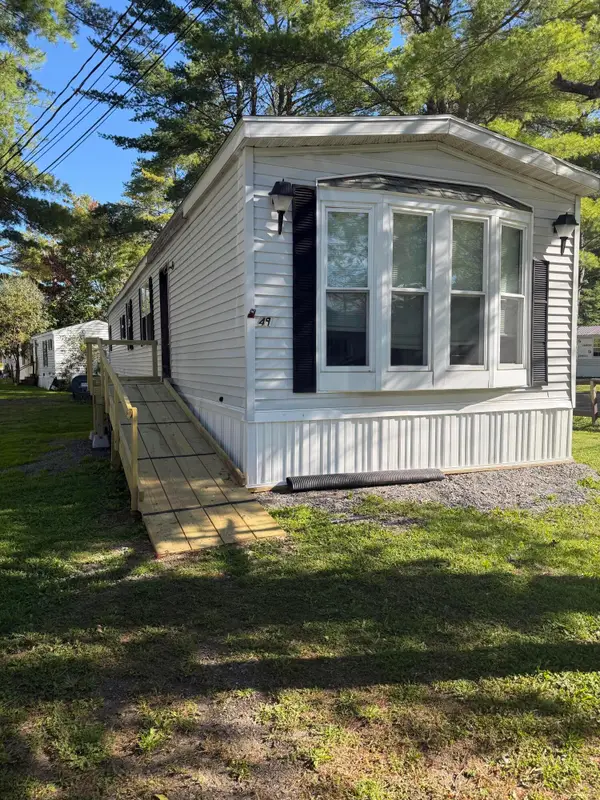 49 Victoria Drive, Waterville, ME 04901