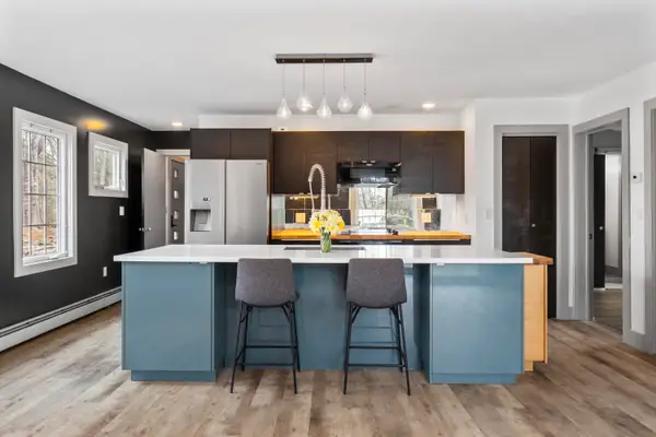 15 Dolloff Drive, Brunswick, ME 04011