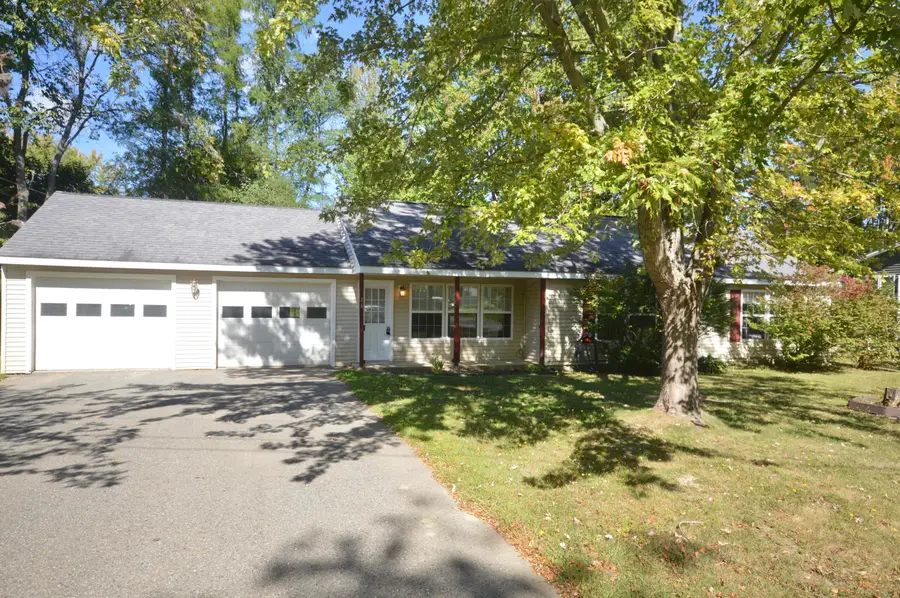 16 Oak Street, Newport, ME 04953 - #2