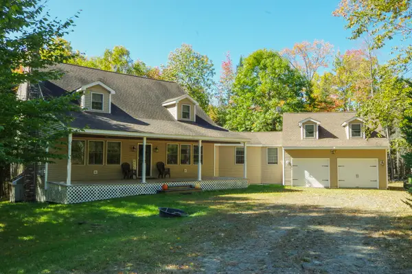 49 Windsor Lane, Dexter, ME 04930