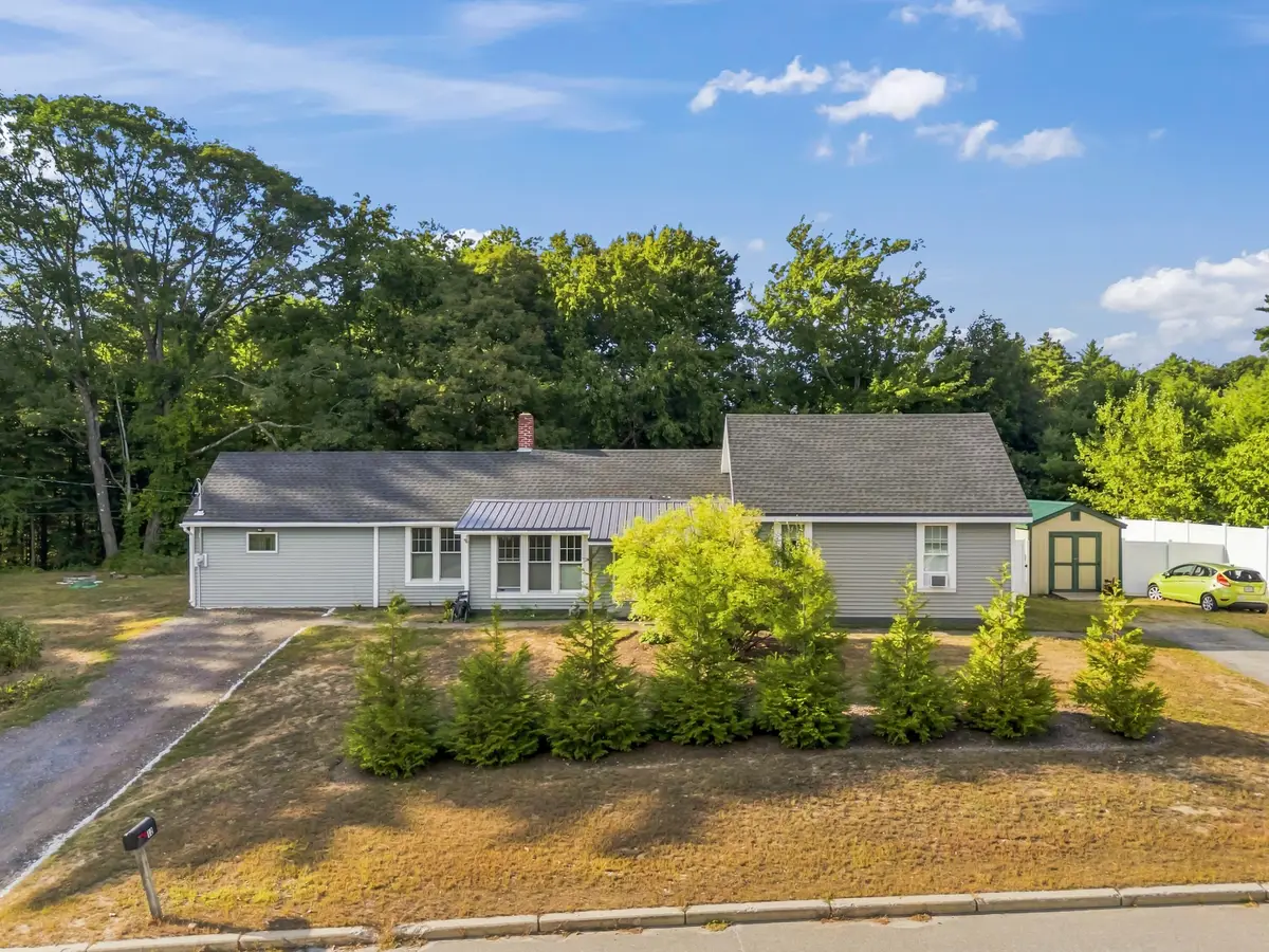 12 Middlesex Road, Topsham, ME 04086 - #1