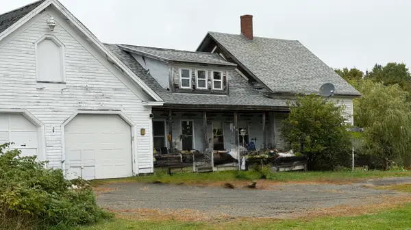 371 Main Road, Charleston, ME 04422
