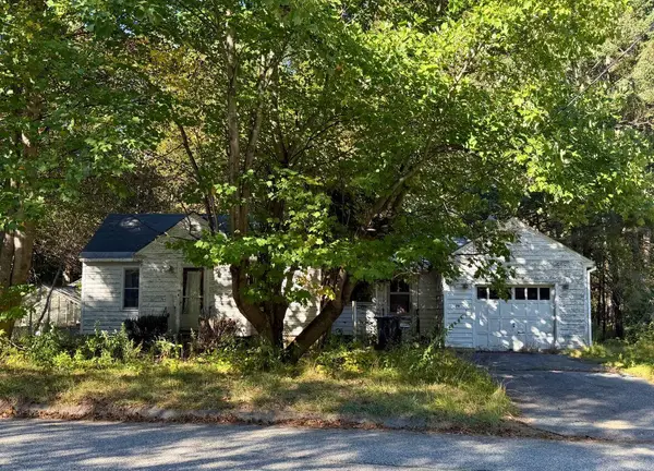 79 Bradman Street, Auburn, ME 04210