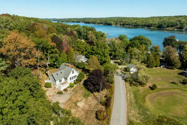 353 East Side Road, Boothbay, ME 04537