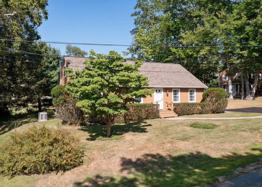 9 Elmwood Avenue, Yarmouth, ME 04096 - #2