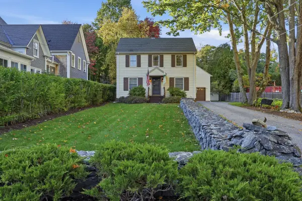 284 Foreside Road, Falmouth, ME 04105