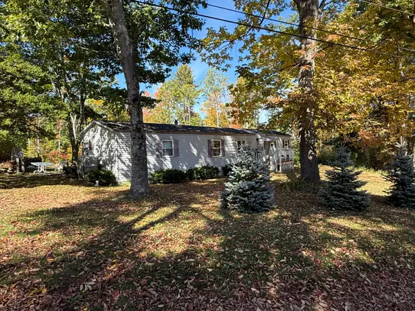 45 Pine Ridge Road, Waldoboro, ME 04572