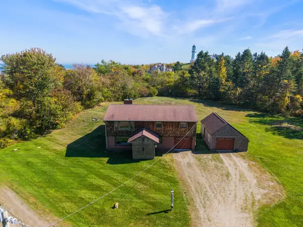 17 Brook Road, Cape Elizabeth, ME 04107
