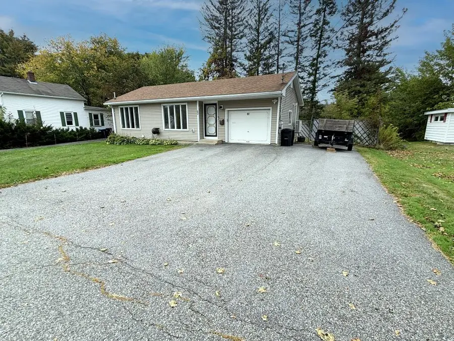 82 Leavitt Avenue, Lewiston, ME 04240 - #2
