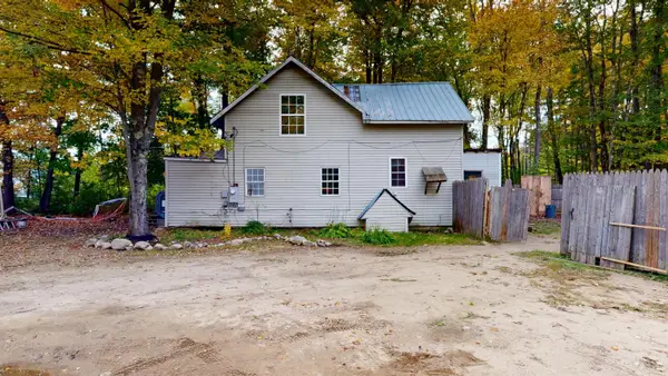 10 No Name Street, Norway, ME 04268