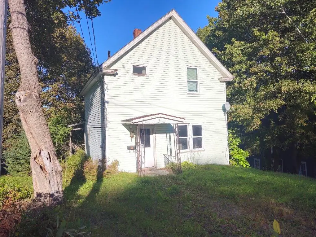 9 Lincoln Street, Millinocket, ME 04462 - #1
