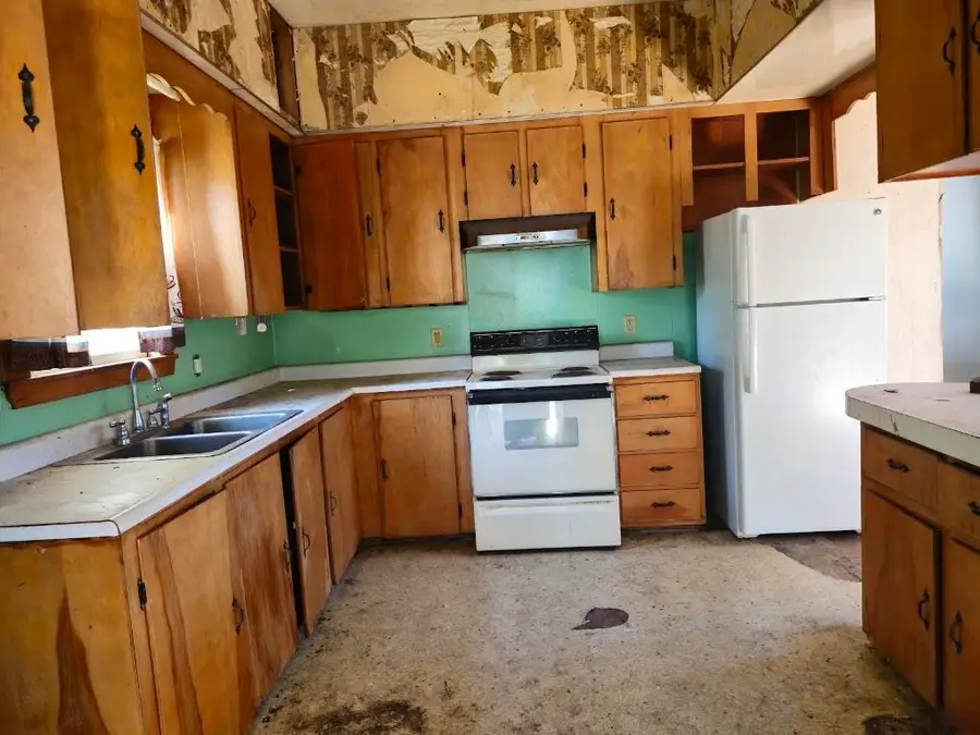 9 Lincoln Street, Millinocket, ME 04462 - #2