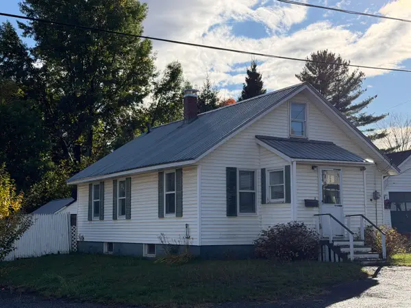 18 State Street, Houlton, ME 04730