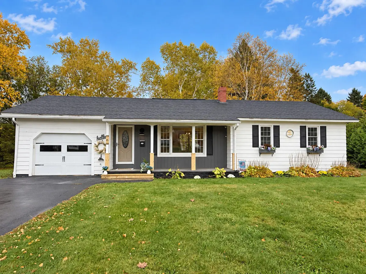 6 Alfred Street, Houlton, ME 04730 - #1