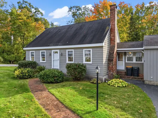 8 Plymouth Drive, Scarborough, ME 04074