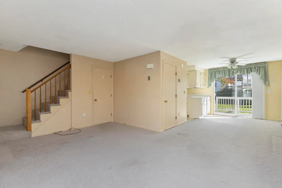 1 Clairmont Court #A4, Portland, ME 04103 - #3