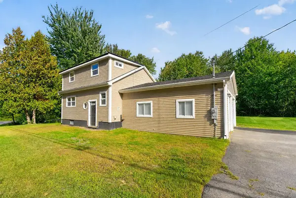 1217 Stillwater Avenue, Bangor, ME 04401