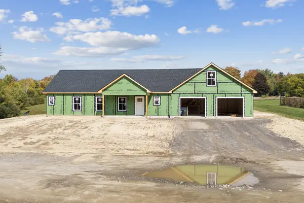 15 Sunrise Drive, Hallowell, ME 04347