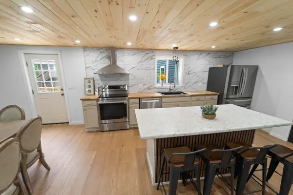 156 Essex Street, Bangor, ME 04401