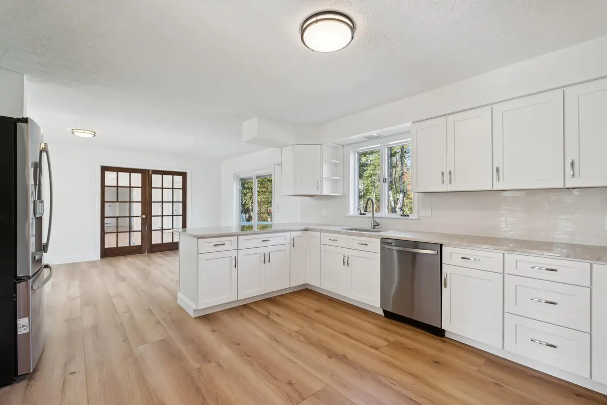 17 Chestnut Drive, Topsham, ME 04086 - #1