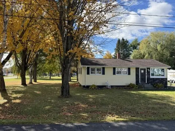 33 Ward Street, Presque Isle, ME 04769
