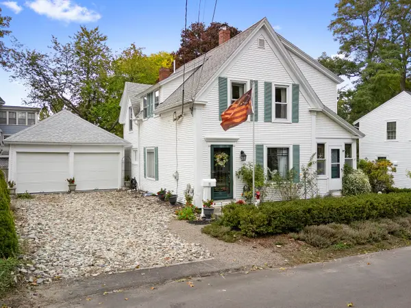 11 Grove Street, Rockland, ME 04841