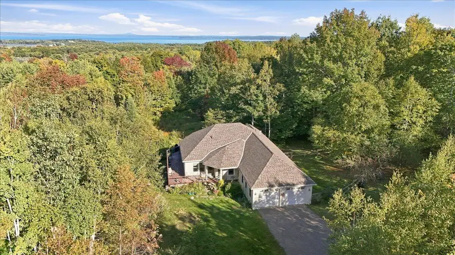 32 Bowling Green Lane, Belfast, ME 04915 - #2