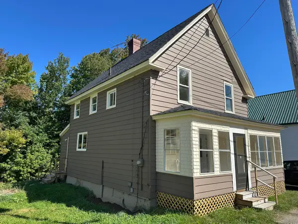 16 2nd Street, Milo, ME 04463