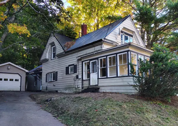84 Free Street, Dexter, ME 04930