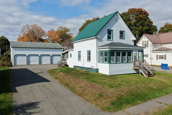 16 Elm Street, East Millinocket, ME 04430