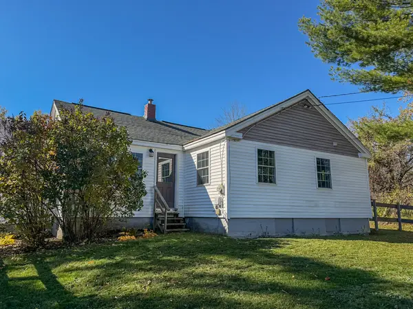 2966 Broadway, Glenburn, ME 04401