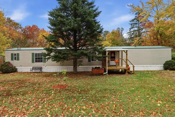 719 Bay Road, Brooklin, ME 04616