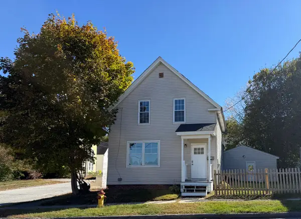 72 Gill Street, Auburn, ME 04210
