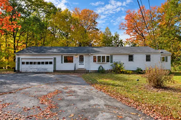 222 River Road, Topsham, ME 04086