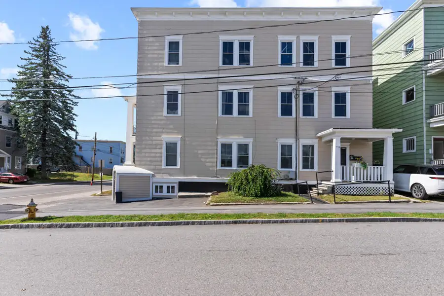 128 Pine Street, Lewiston, ME 04240 - #3