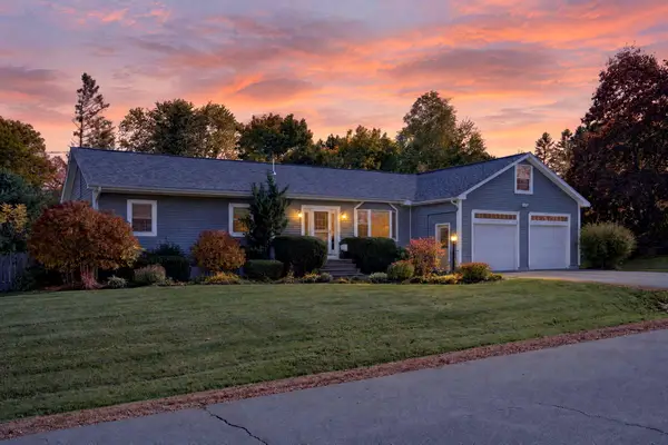 15 Coolidge Avenue, Hampden, ME 04444