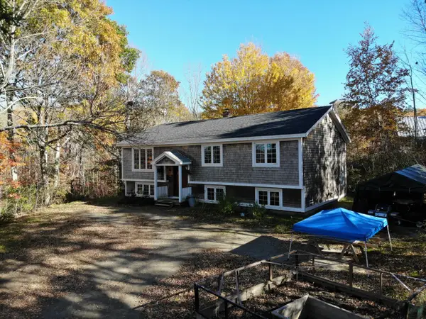 588 Veterans Highway, Brooks, ME 04921