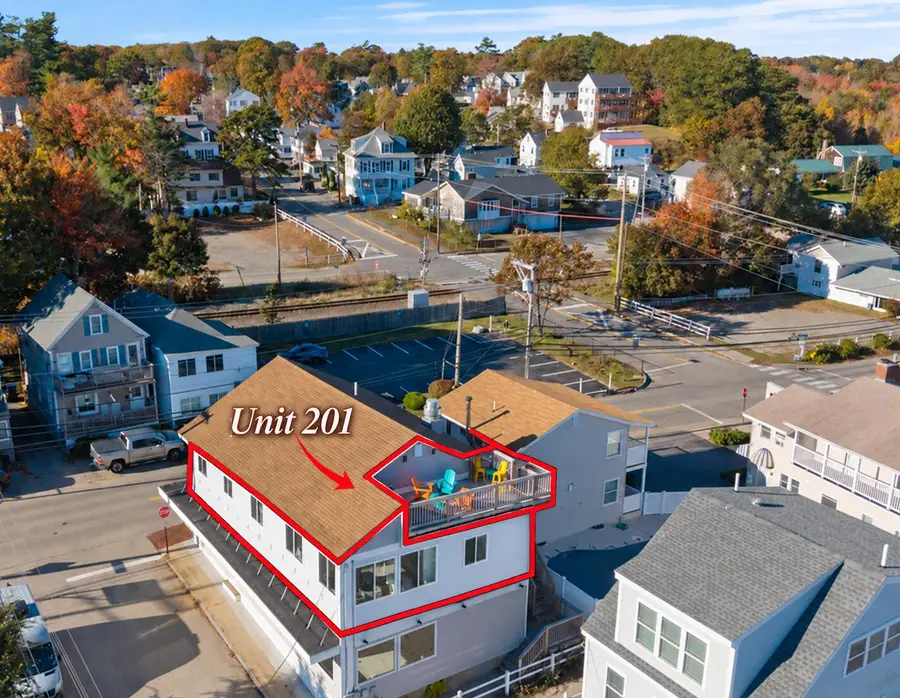 93 W Grand Avenue #201, Old Orchard Beach, ME 04064 - #3